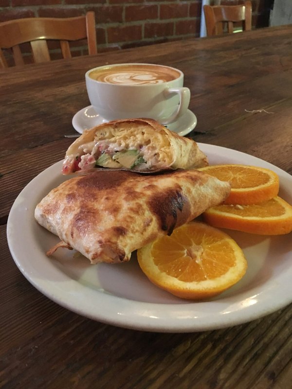 Quelles sont les meilleures pratiques pour développer un menu de brunchs exotiques dans un restaurant urbain?